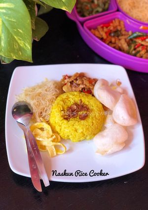 Foto resep Naskun (nasi kuning) Rice Cooker