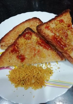 A picture of Sev Sandwich.