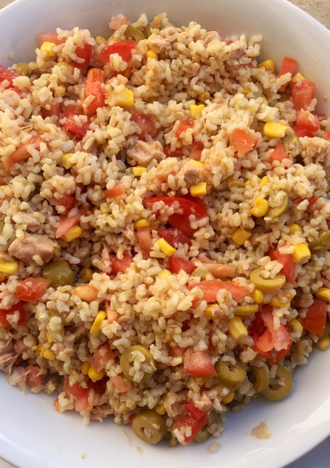 Una foto de Ensalada de arroz. Ideal tupper!