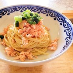 A picture of Flaked Salmon.