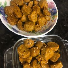 A picture of Khichdi Muthiya.