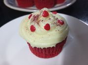 Una foto de frosting chocolate