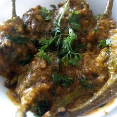 A picture of Methi stuffed vangi.