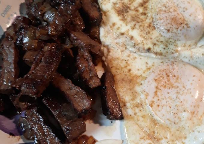 Recipe of Traditional Steak, Onions, and Eggs for Diet Recipe