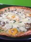 Pizza trứng, pate, phô mai express