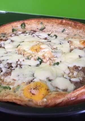 Hình của món Pizza trứng, pate, phô mai express.