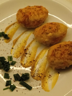 Una foto de Bocaditos de arroz relleno de queso