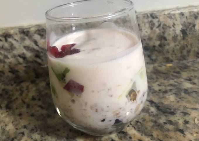 Foto principal de Yogurt de fresas con granola y frutas
