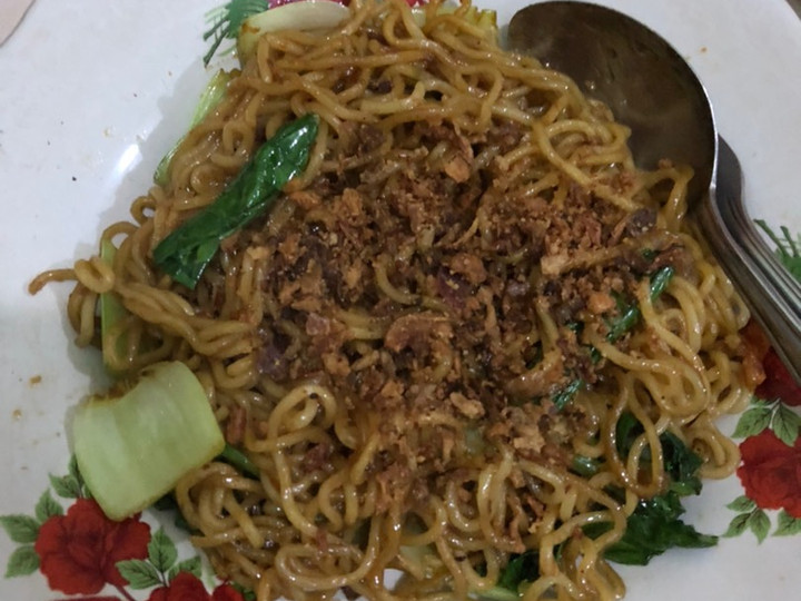 Cara Gampang Menyiapkan Mi Goreng Pedas yang Enak Banget