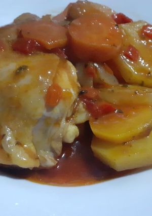 Una foto de Pollo a la cacerola