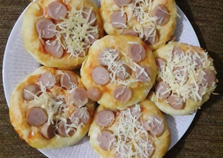 Cara Gampang mengolah Pizza sosis ayam mini, Bikin Ngiler