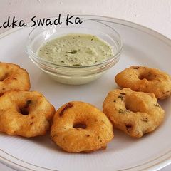 A picture of Medu vada.