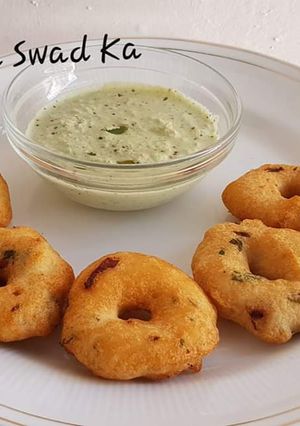A picture of Medu vada.