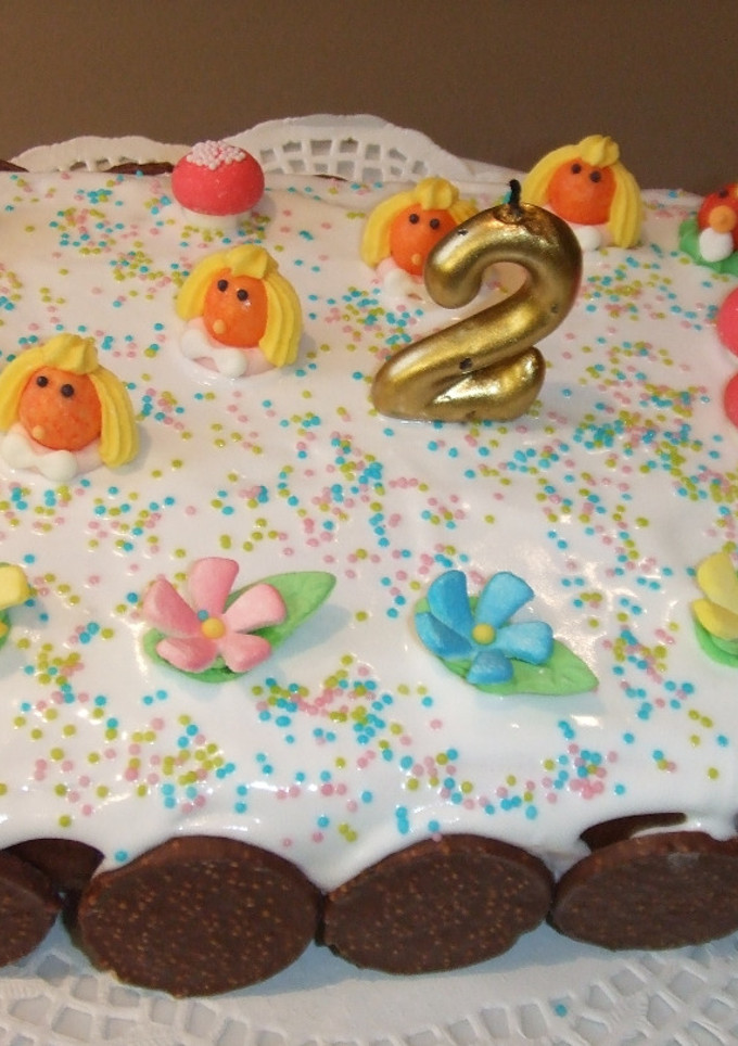 Una foto de Tarta de cumpleaños "El jardín nevado de Emma"
