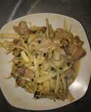 Măng xào thịt lợn