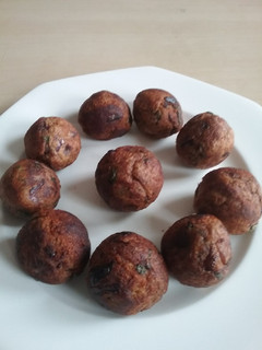 A picture of Raw Banana Pakoda.