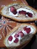 Molletes de crema de cacahuate 🥖🥜🍓