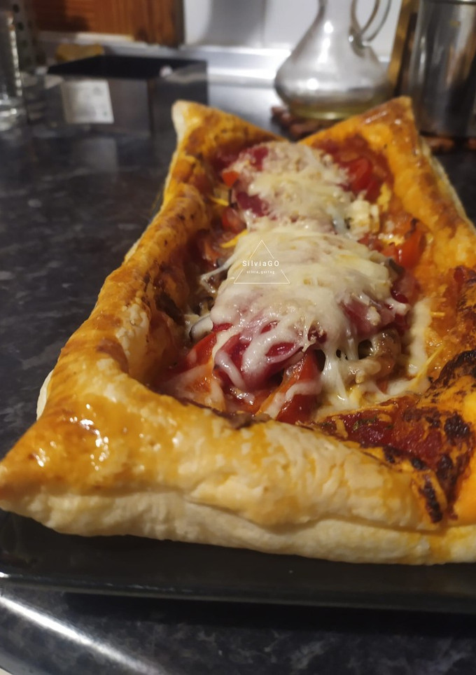 Una foto de Hojaldre relleno de verduras