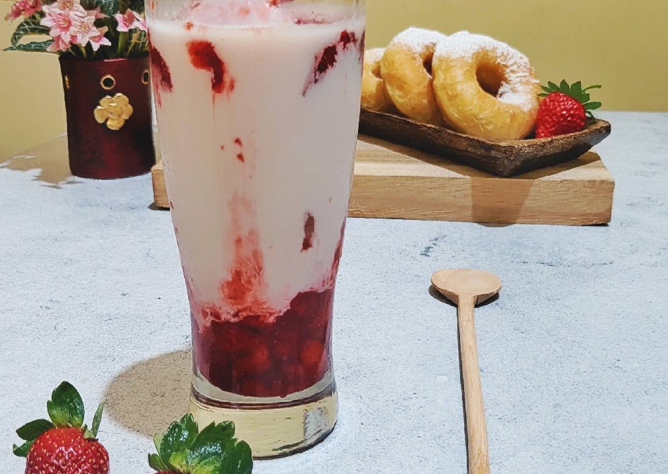 Korean Strawberry Milk