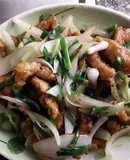 Thịt heo chiên giòn lắc nước mắm