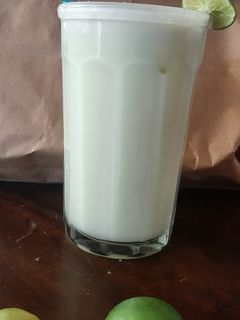 Una foto de Limonada cremosa🍋