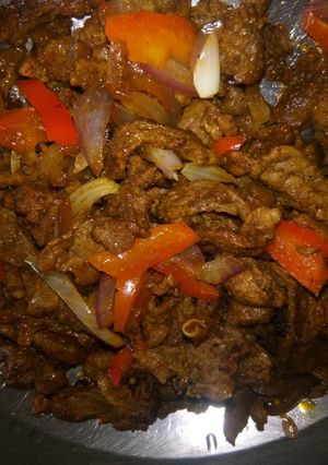 A picture of BBQ Steak strips(pizza topping).