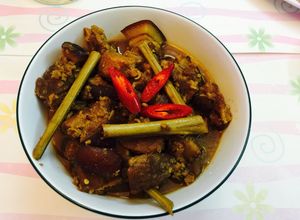 Hình của món Thịt lợn rừng nấu giả cầy.