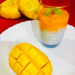 A picture of Mango chia Pudding.