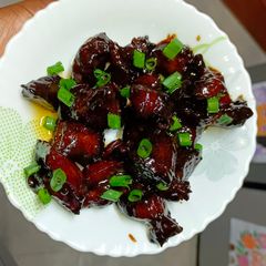 A picture of Caramelized Pork Belly.