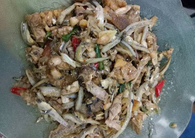 Tumis teri ayam tempe