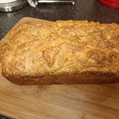 A picture of Cheesy garlic loaf.