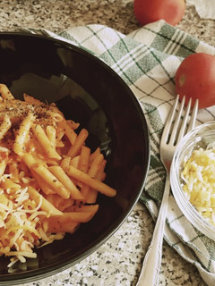 Foto principal de Macarrones con salsa de queso cremosa