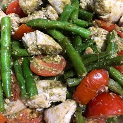 A picture of Chicken Pesto.
