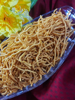 सेव नमकीन (Sev namkeen recipe in hindi) रेसिपी मुख्य फोटो