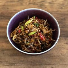 A picture of Myulchi Bokkeum (Stir-fried Anchovies).