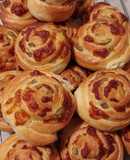 Rolls salados de muzzarella y aceitunas