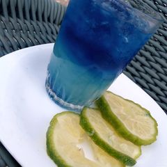 Electric lemonade A picture of Electric lemonade.