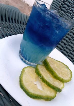 A picture of Electric lemonade.
