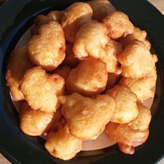 A picture of Mandazi maji.