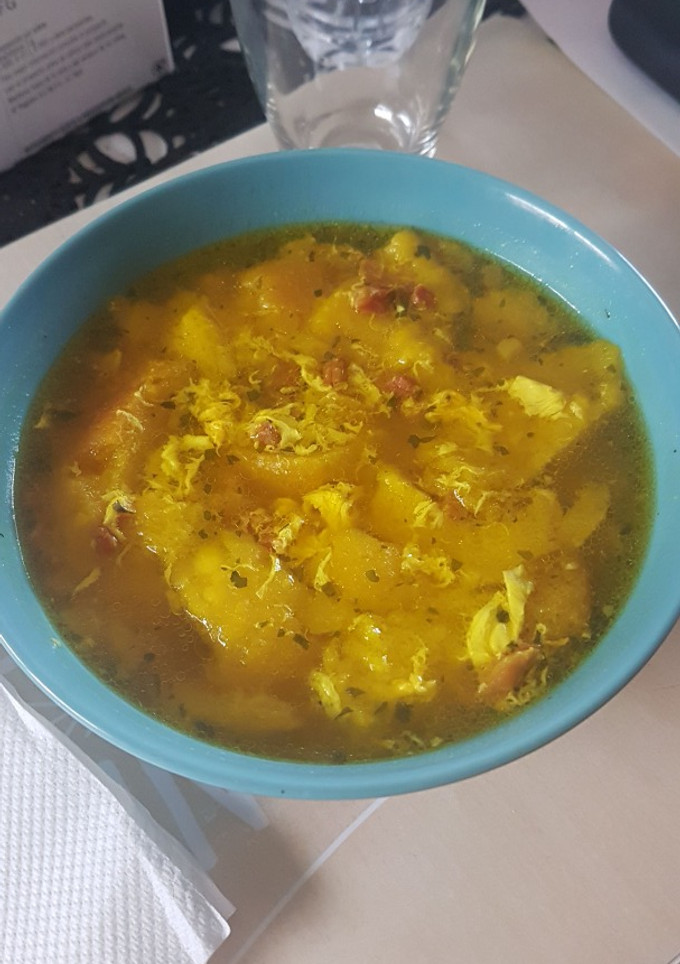 Una foto de Sopa castellana de bacon
