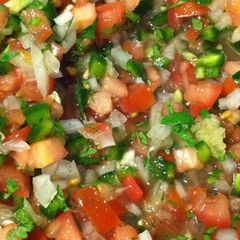 A picture of Salsa Bandera.