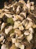 Straccetti di pollo con funghi trifolati