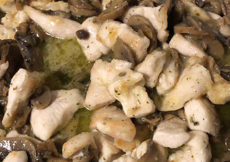 Easiest Way to Make Ultimate Straccetti di pollo con funghi trifolati