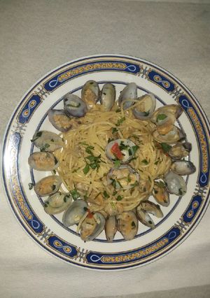 Una foto de Spaghetti alle vongole - Espaguetis con almejas