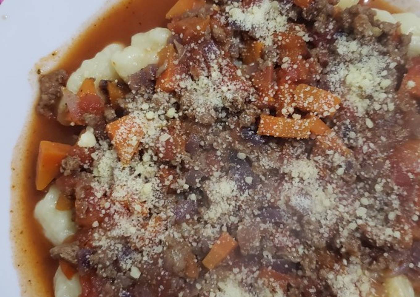 Salsa con carne picada