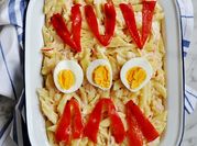 Una foto de macarrones con mayonesa