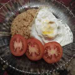 A picture of Nasi goreng pedas.