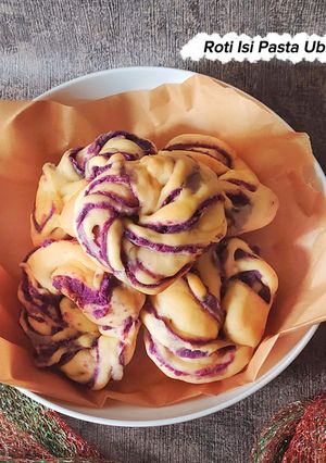 Foto resep Roti Isi Pasta Ubi Ungu (Tanpa Ulen)