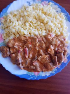 Bakonyi sertésragu kiskagyló tésztával recept fotója