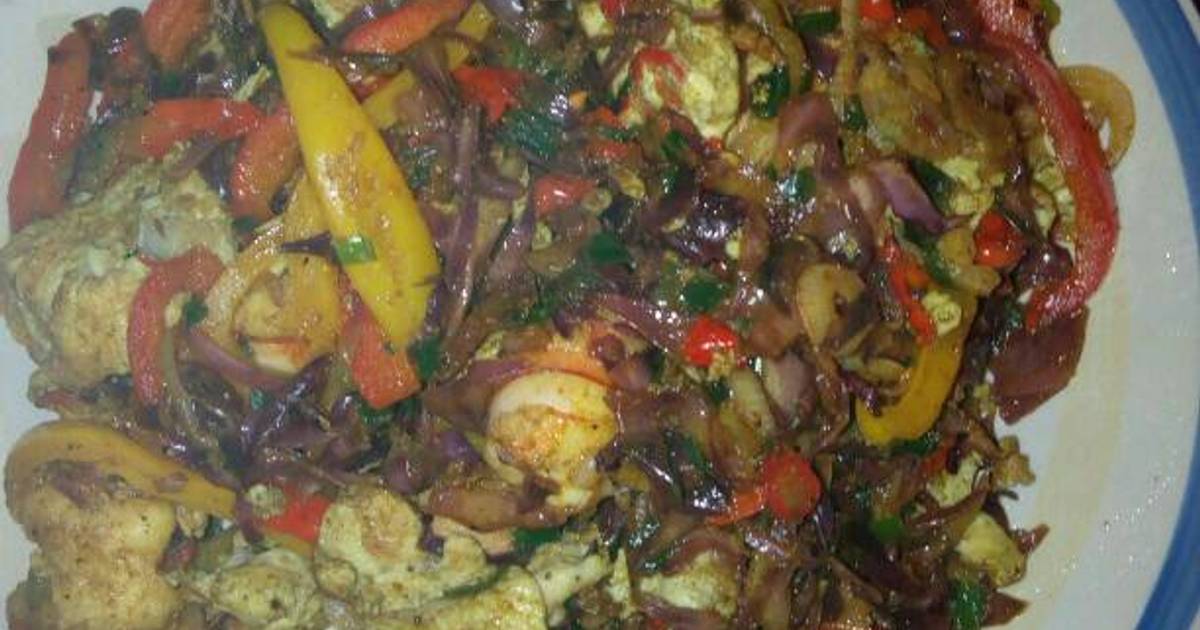 Scrabble vegetable egg Recipe by Cyntha Kasarachi Cookpad